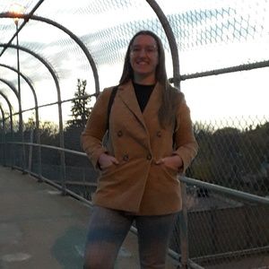 Meet your Posher, Vanessa